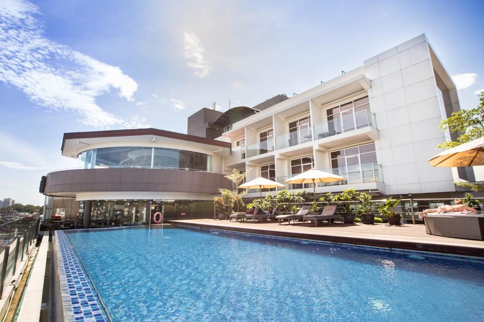 Swimming pool