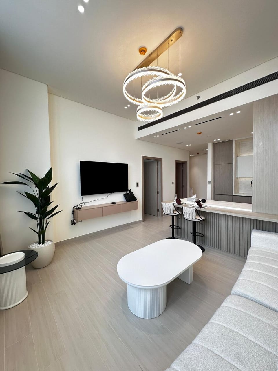 TV and multimedia, Living room, Seating area, air conditioner