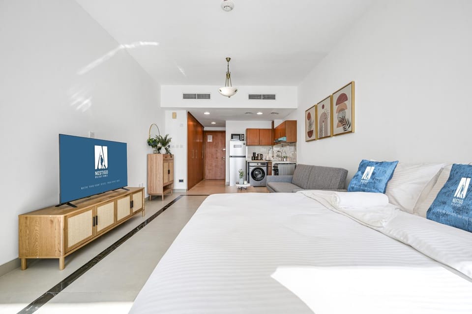 Bed, TV and multimedia, Living room, Photo of the whole room, Evening entertainment, Bedroom