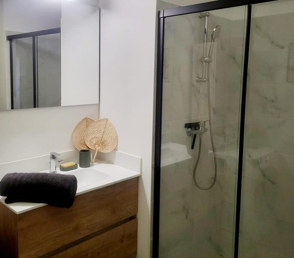 Shower, Bathroom