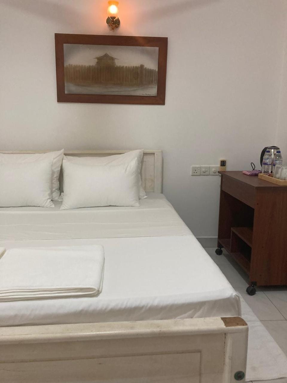 TENBY Guest House Hotel in Sri Lanka
