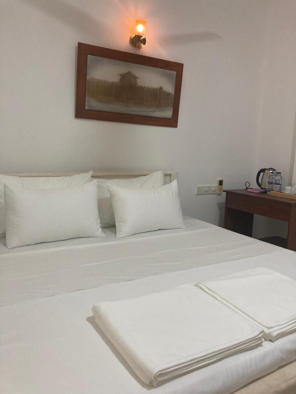 TENBY Guest House Hotel in Sri Lanka