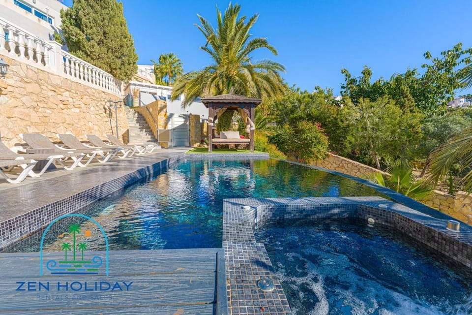 Stunning Villa Gabriella Private Pool Villa in Alacantí