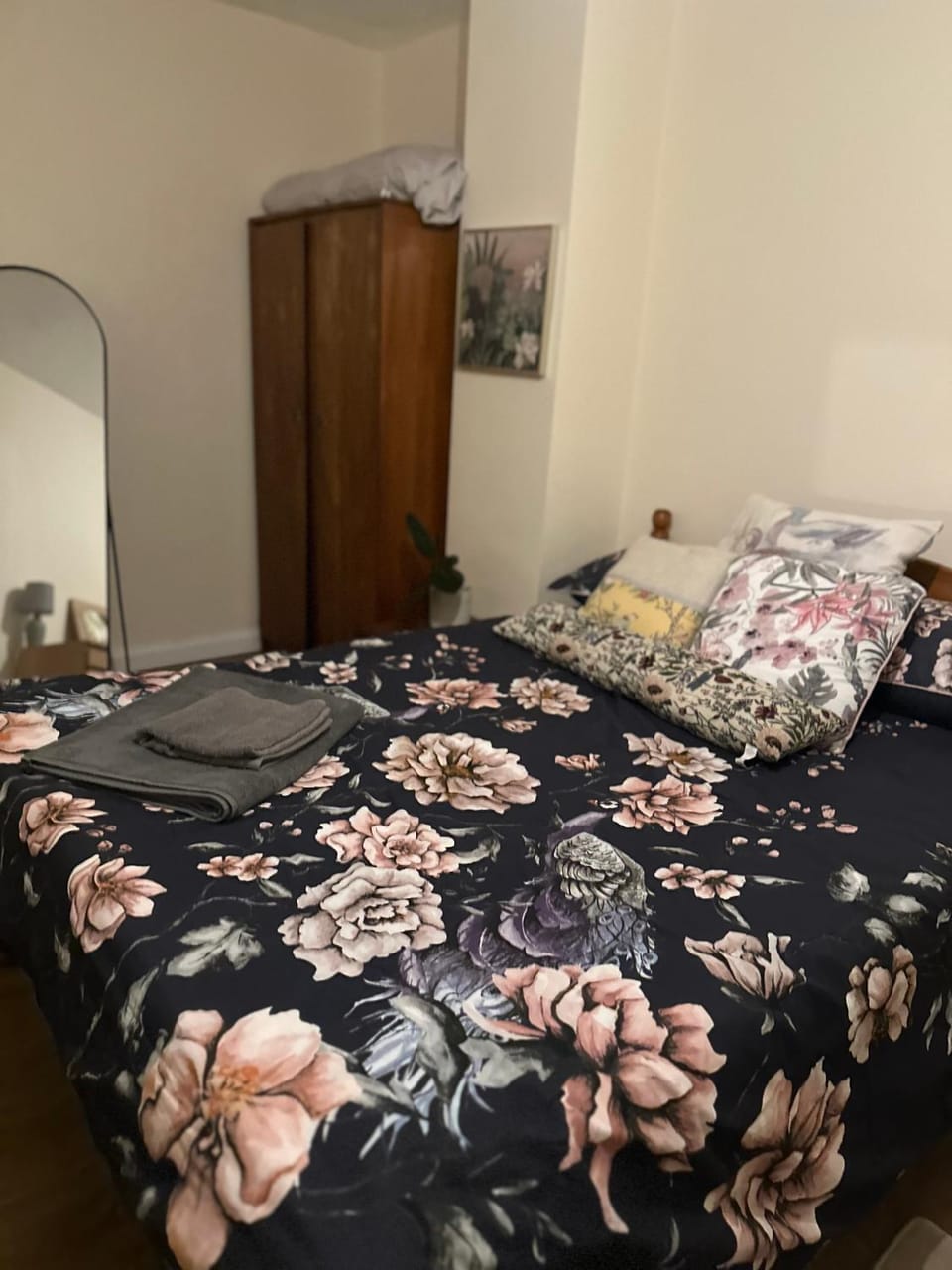 Stay with Howehill House in York