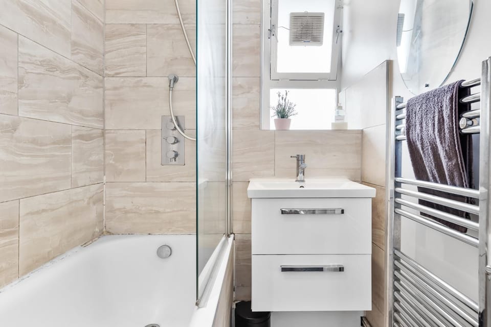 Long Term Disc! Nine Elms, Central Ldn 2 Bed Flat Apartment in London