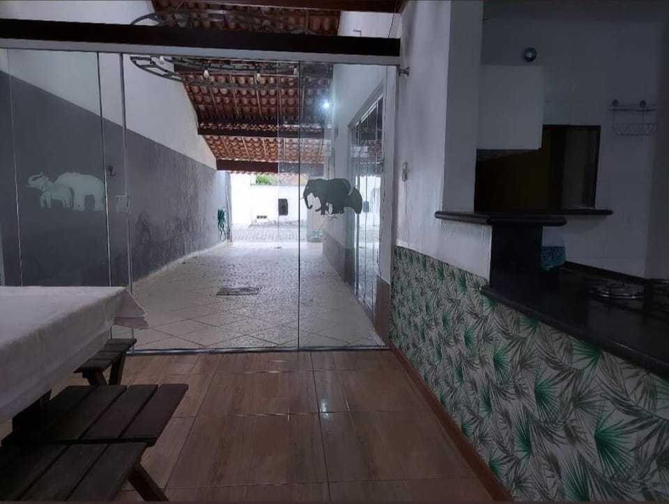 Casa com 5 quartos, hidromassagem e piscina House in São Pedro da Aldeia