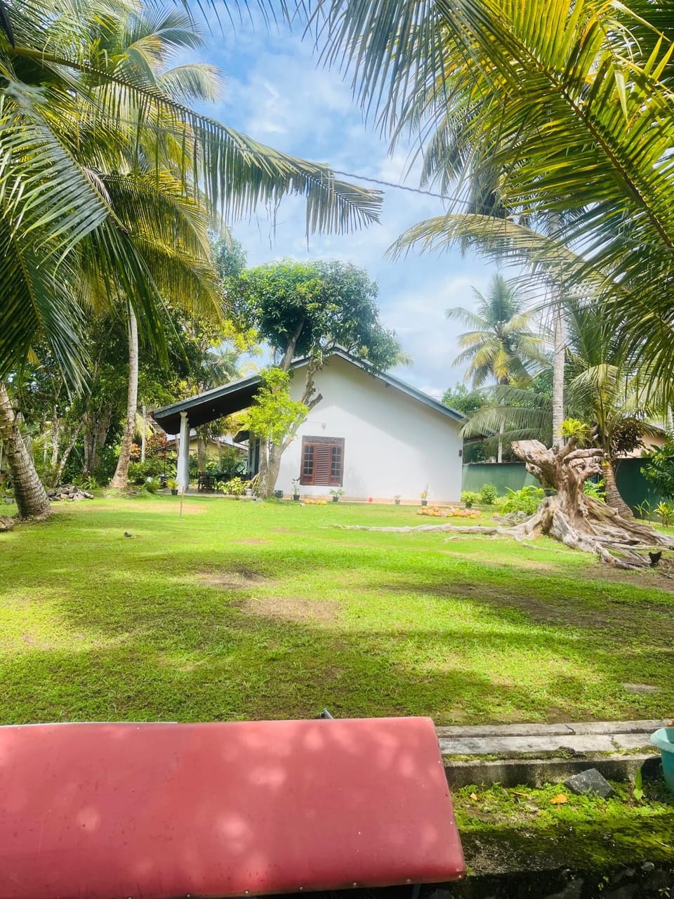 Hikka Magnoon Villa Villa in Hikkaduwa