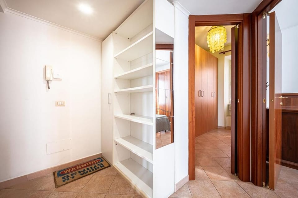 Photo of the whole room, wardrobe