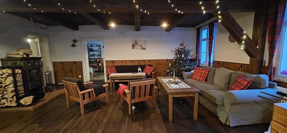 Living room, Seating area, fireplace, fireplace