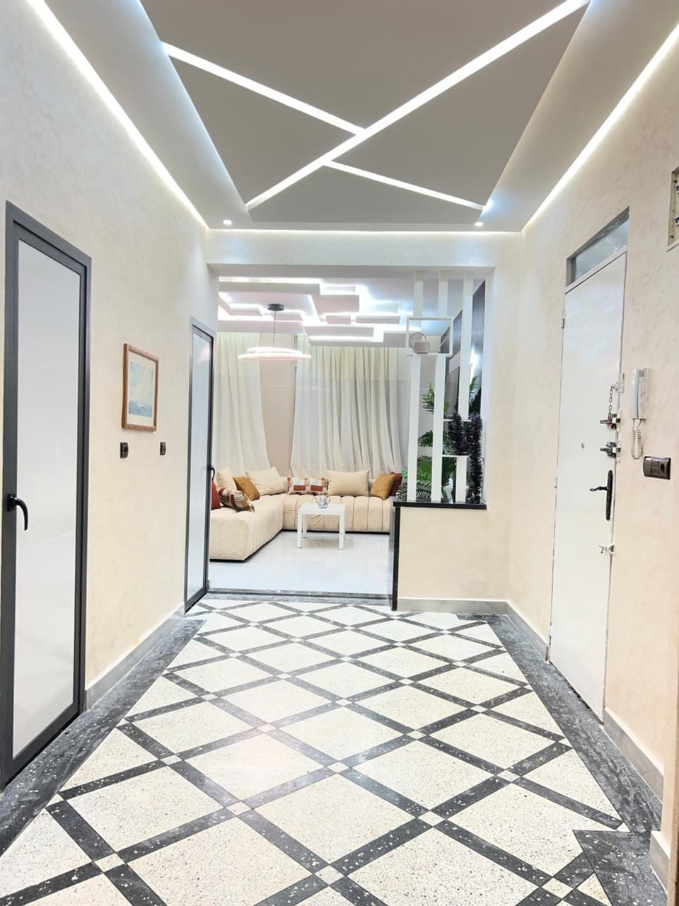 Central Fès Apartment 2 min Avenue Hassan II WiFi & Bureau Apartment in Fes
