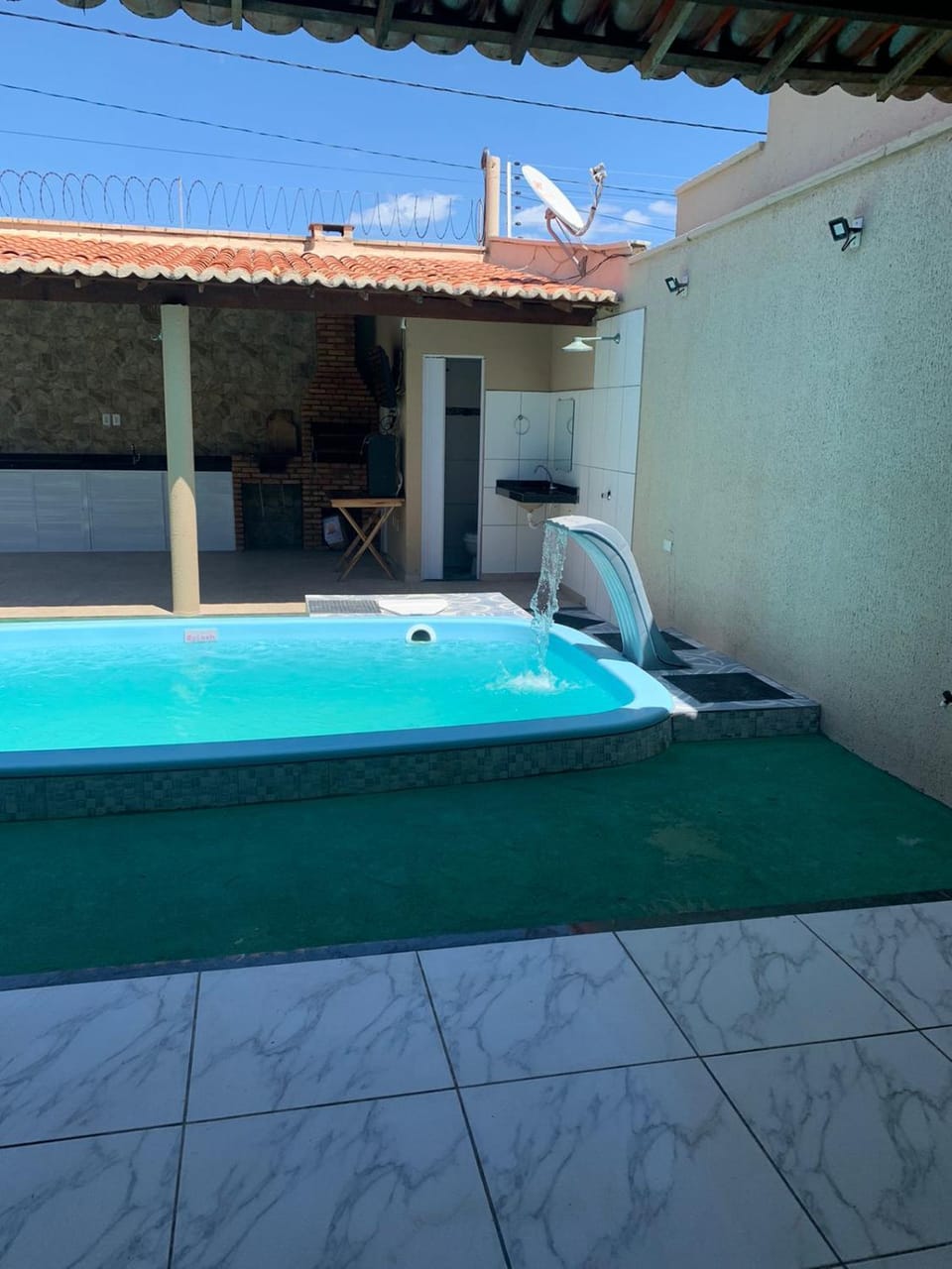 Swimming pool