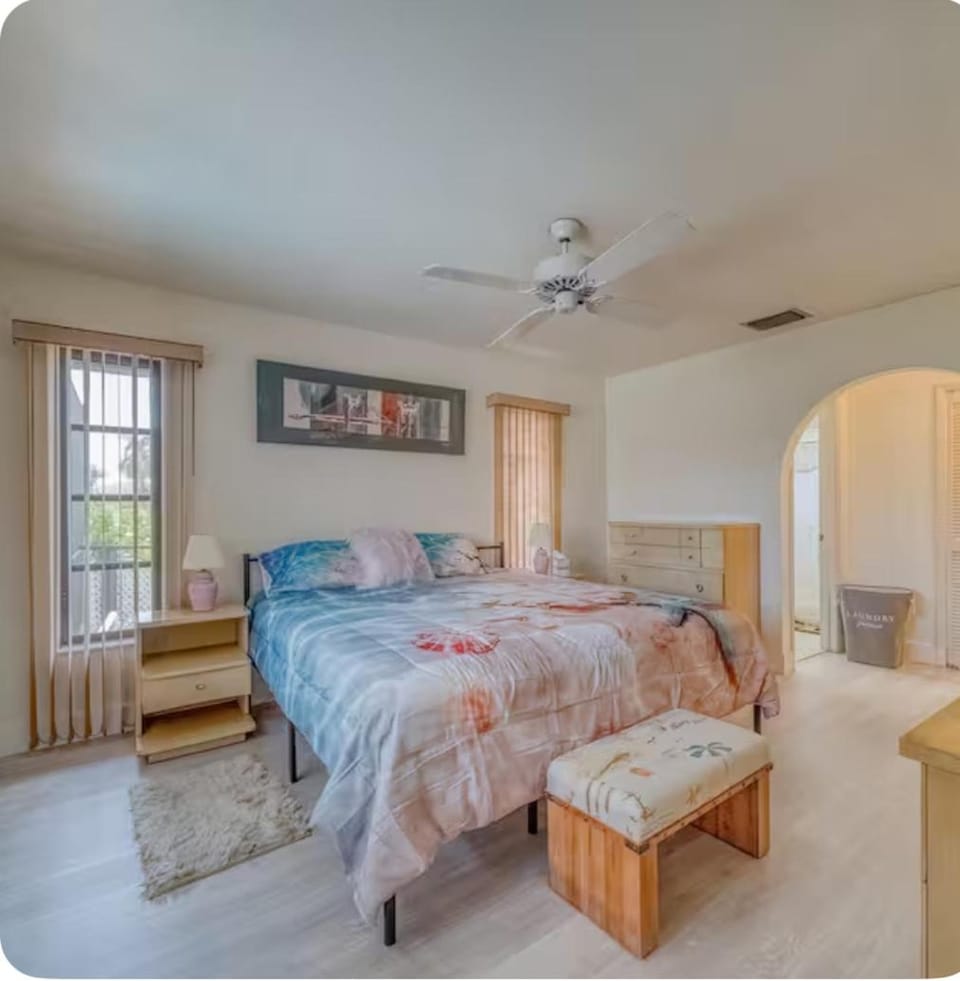 Paradise village Bed and Breakfast in Cape Coral