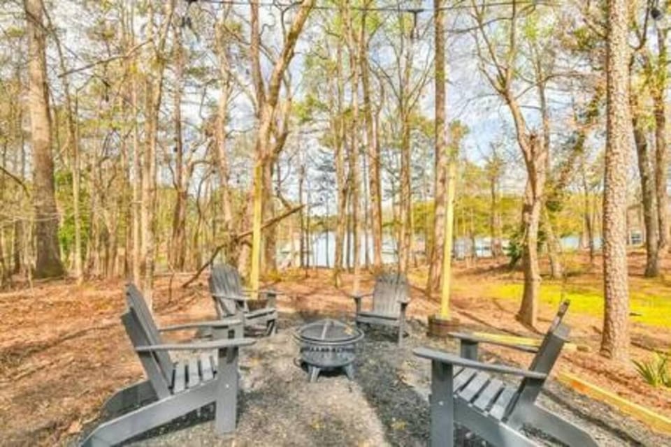 Patio, Night, Natural landscape, BBQ facilities, Lake view