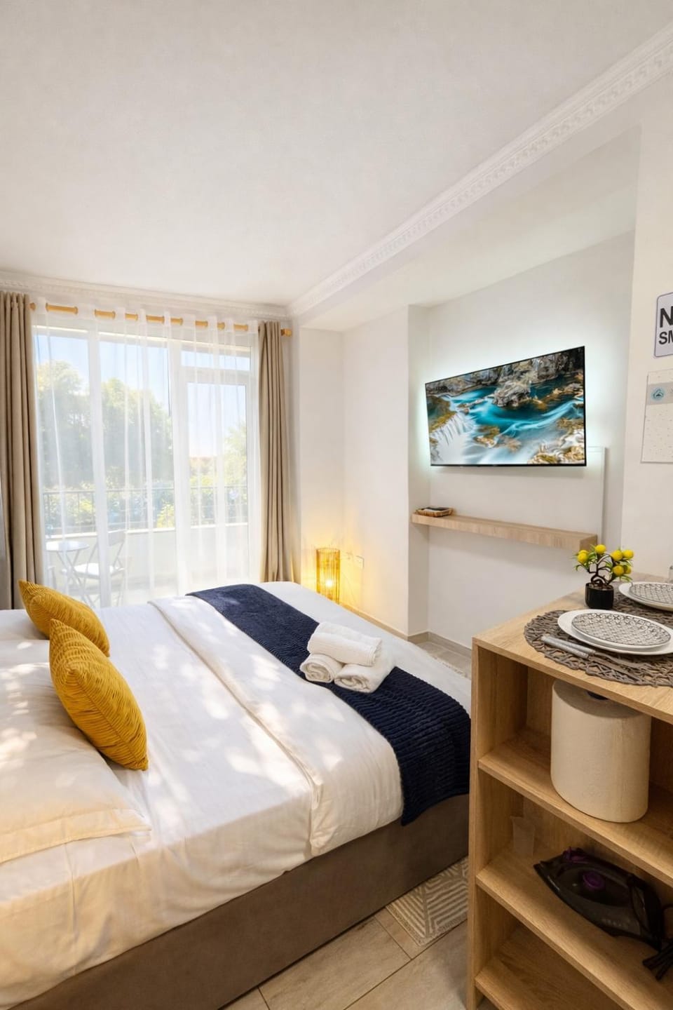 TV and multimedia, Bedroom, towels