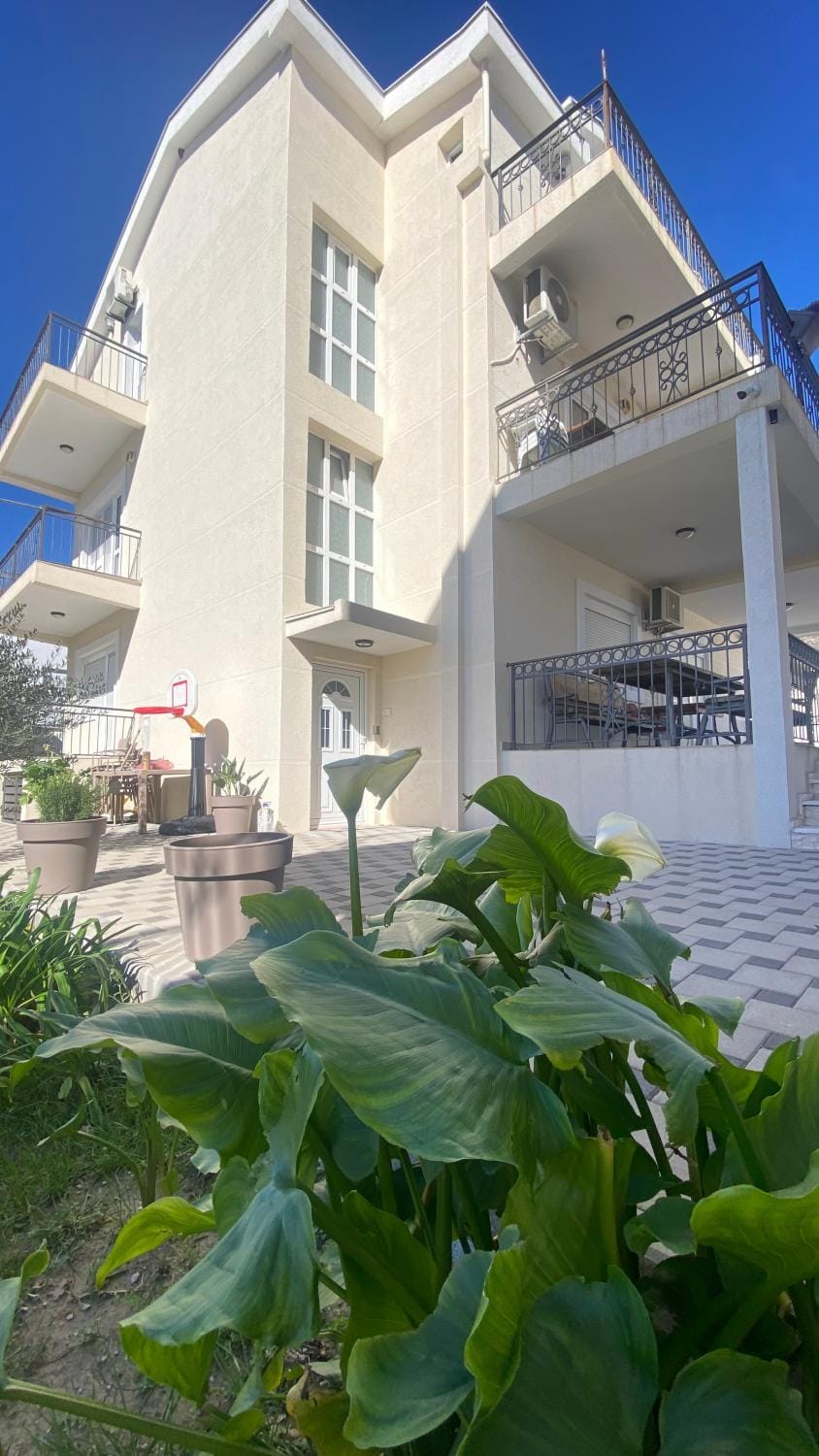 Vila Seawolf Apartments Vacation rental in Montenegro