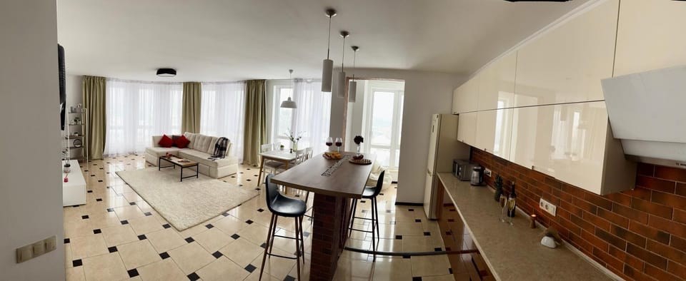 Простора квартира 100 квМ Apartment in Lviv