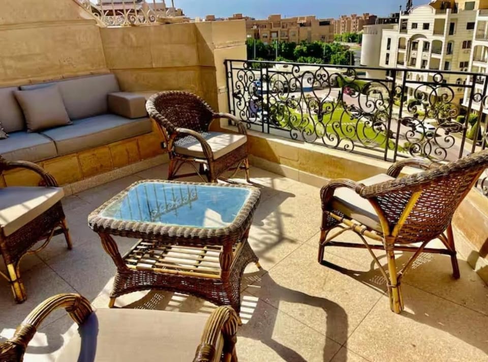 Luxurious penthouse in Al Maram landmark compound in the heart of new cairo Apartment in New Cairo City