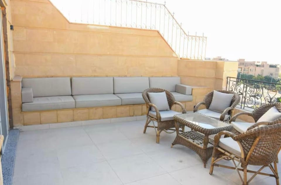 Luxurious penthouse in Al Maram landmark compound in the heart of new cairo Apartment in New Cairo City