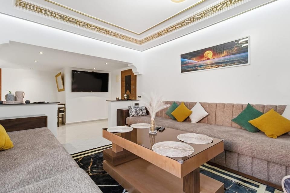 Cosy 2BR Appartment, in City Center, AC, Iptv Apartment in Marrakesh