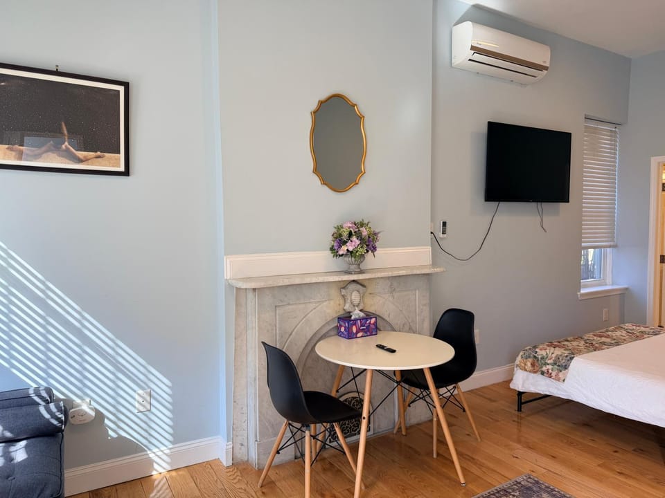Bright Private Apartment in University City Walk to Drexel&Near UPenn Apartment in Philadelphia