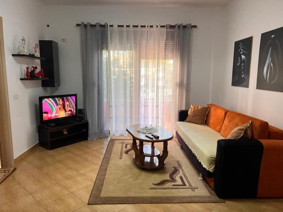 megan bimo Apartment in Vlorë