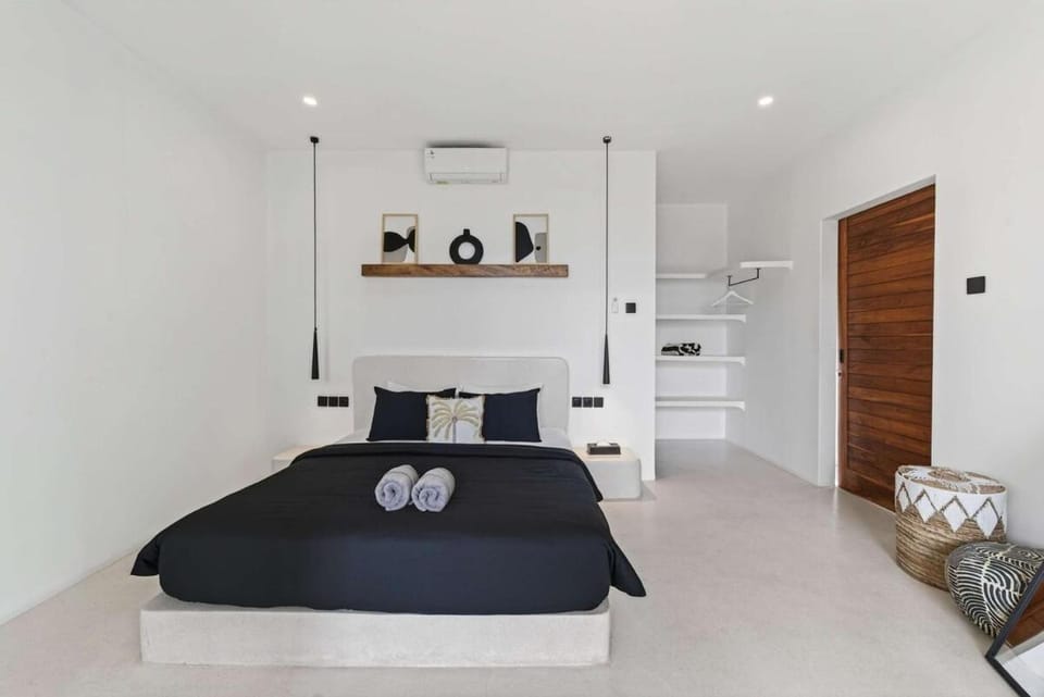 Trinity Villa Stylish 3BR Retreat in Canggu Villa in North Kuta