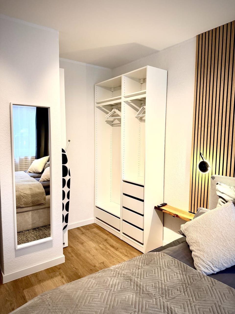 Bed, Photo of the whole room, Bedroom, wardrobe