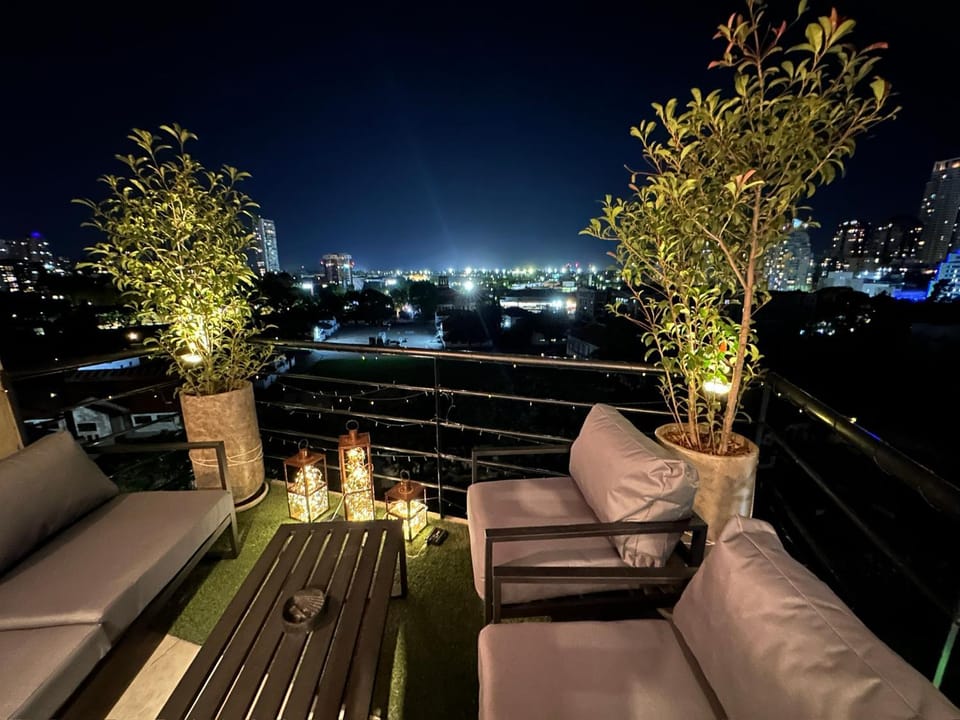 Night, View (from property/room), Balcony/Terrace, City view