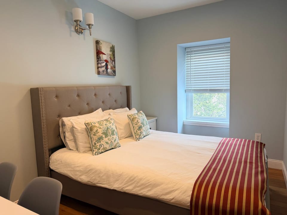 Super Cozy Two Bedrooms Apartment in University City Walk to Drexel&Near UPenn Vacation rental in Philadelphia