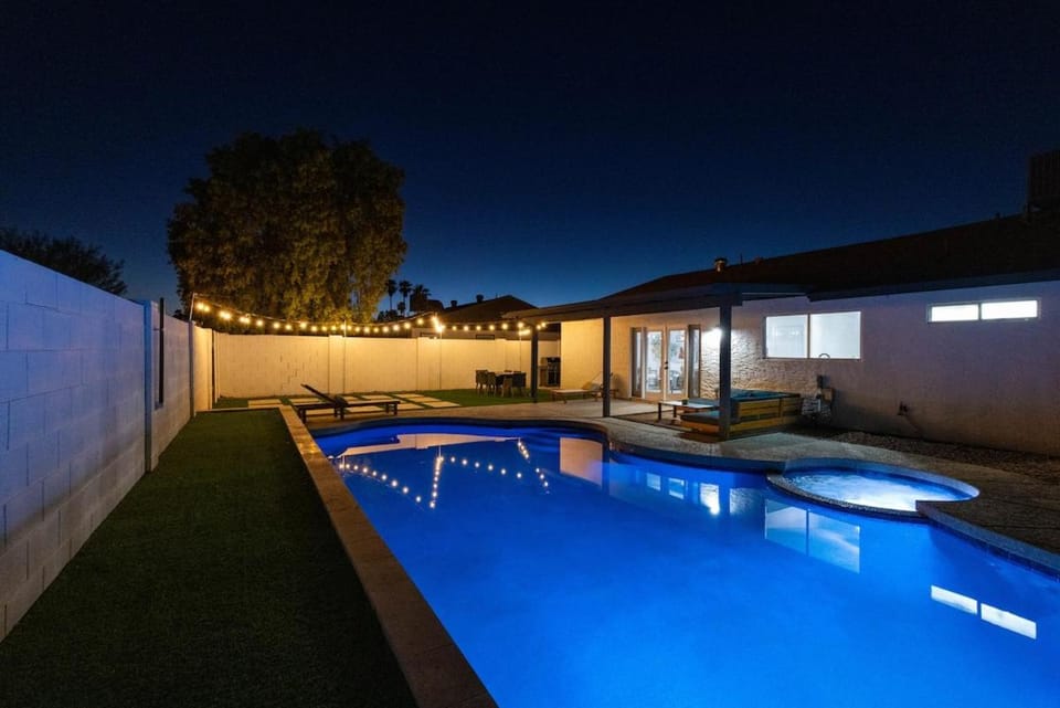 MUST SEE! Heated Jacuzzi With A Pool! NEW Remodel Villa in Chandler