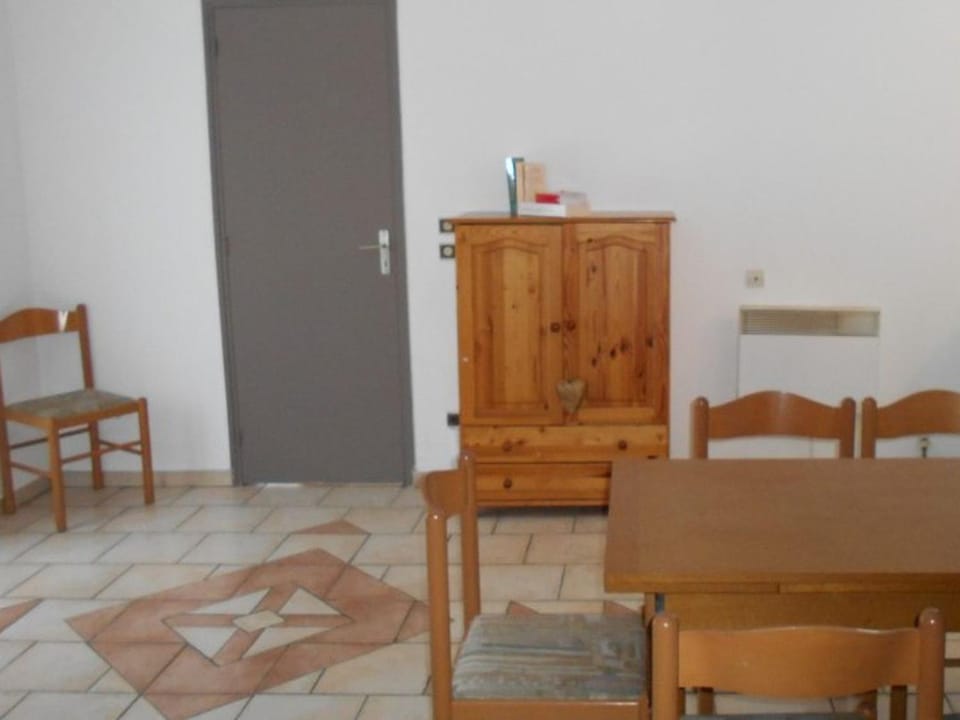 Chalet confortable avec terrasse pour 6 pers. - API-1-52-1382 Campground/ 
RV Resort in Piedmont