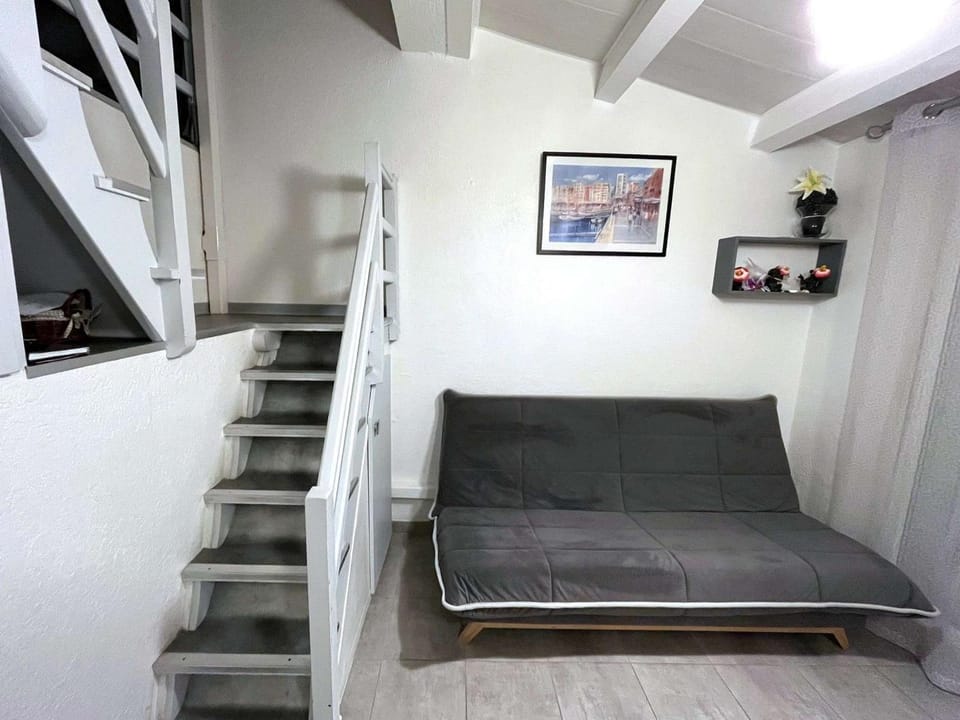 Studio mezzanine climatisé pour 5 avec parking, à 800m de la plage - FR-1-607-238 Apartment in Agde
