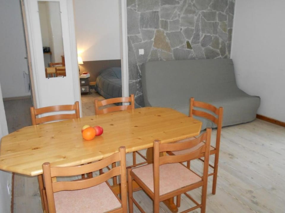 Chalet confortable avec terrasse à Guillestre - API-1-52-1385 Campground/ 
RV Resort in Piedmont