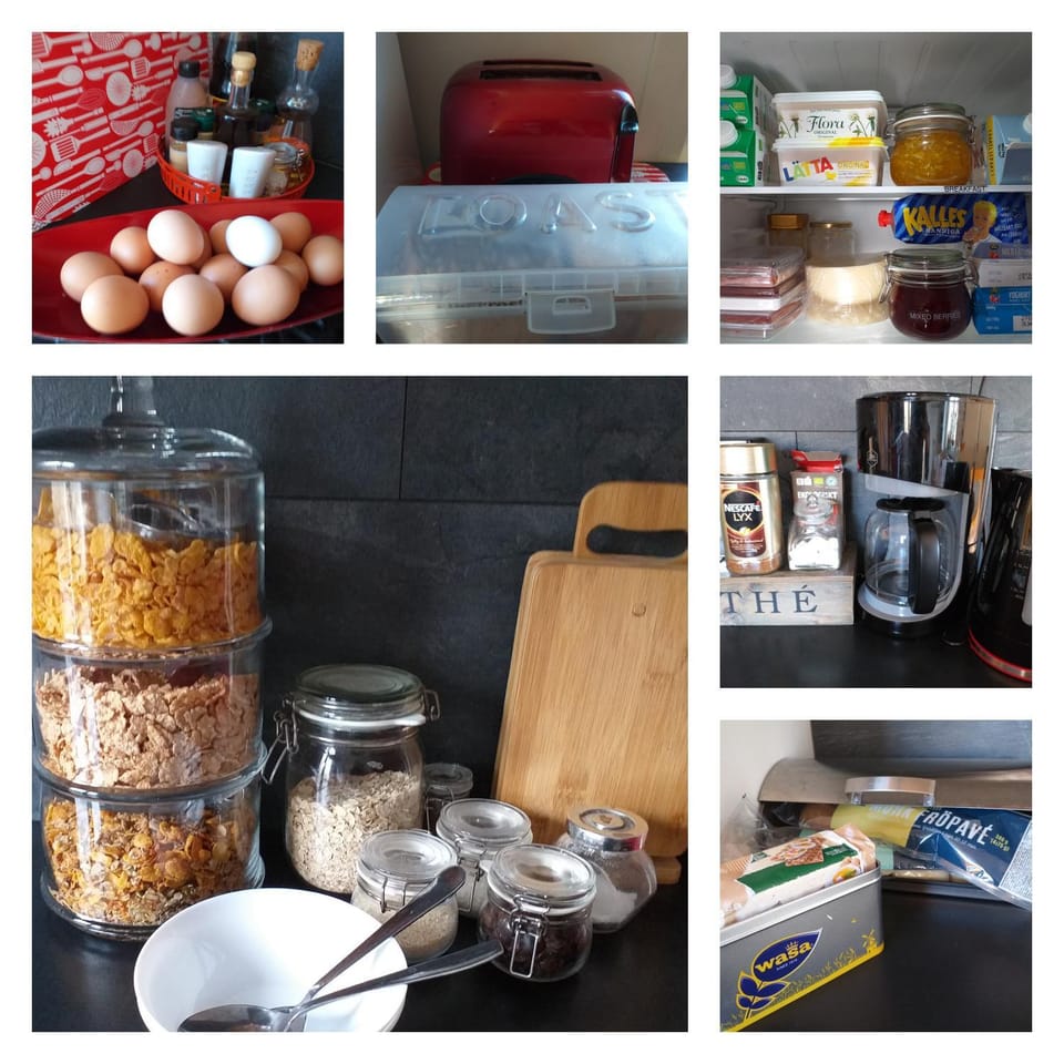 Kitchen or kitchenette, Food and drinks, Breakfast