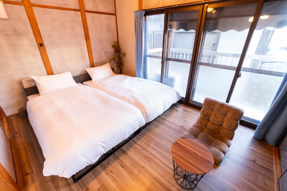 Bed, Bedroom, Guests
