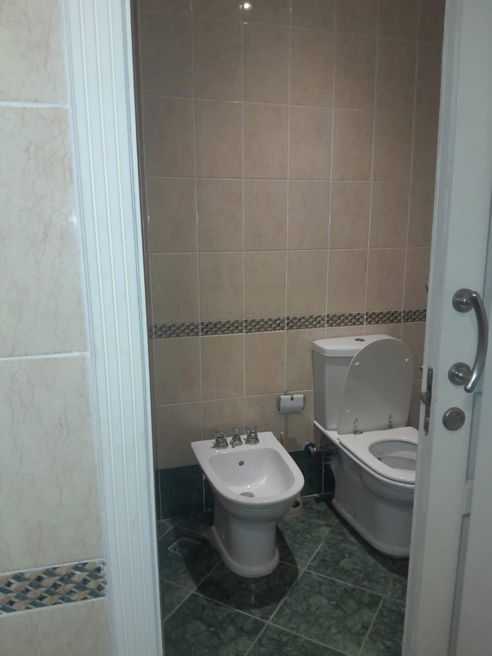 four Seasons H Apartment in Alexandria