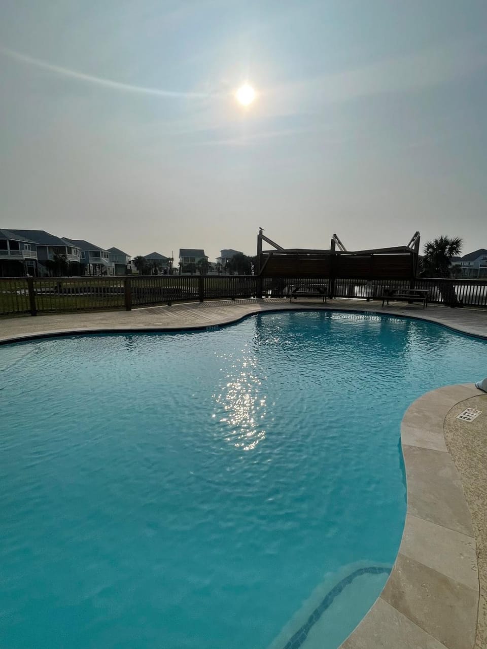 Walk 2 Beach & Huge Pool! Pets Allowed! Salty Sea Dawg House in Galveston Island