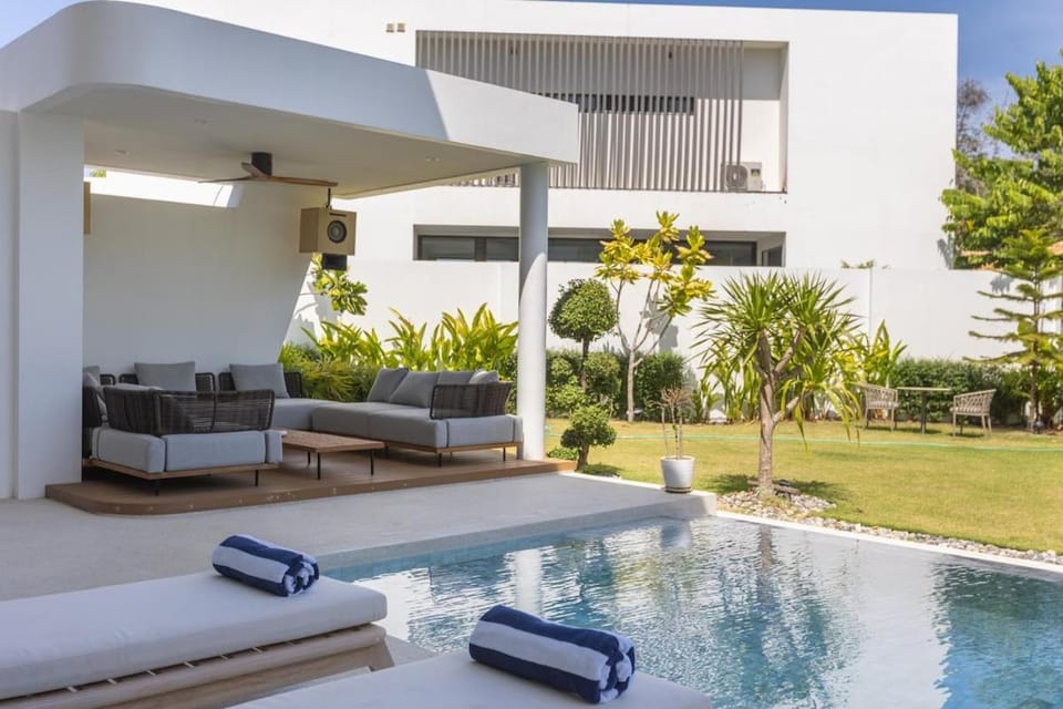 Lux Nine Pasak by MonthstayZ Thailand Villa in Choeng Thale