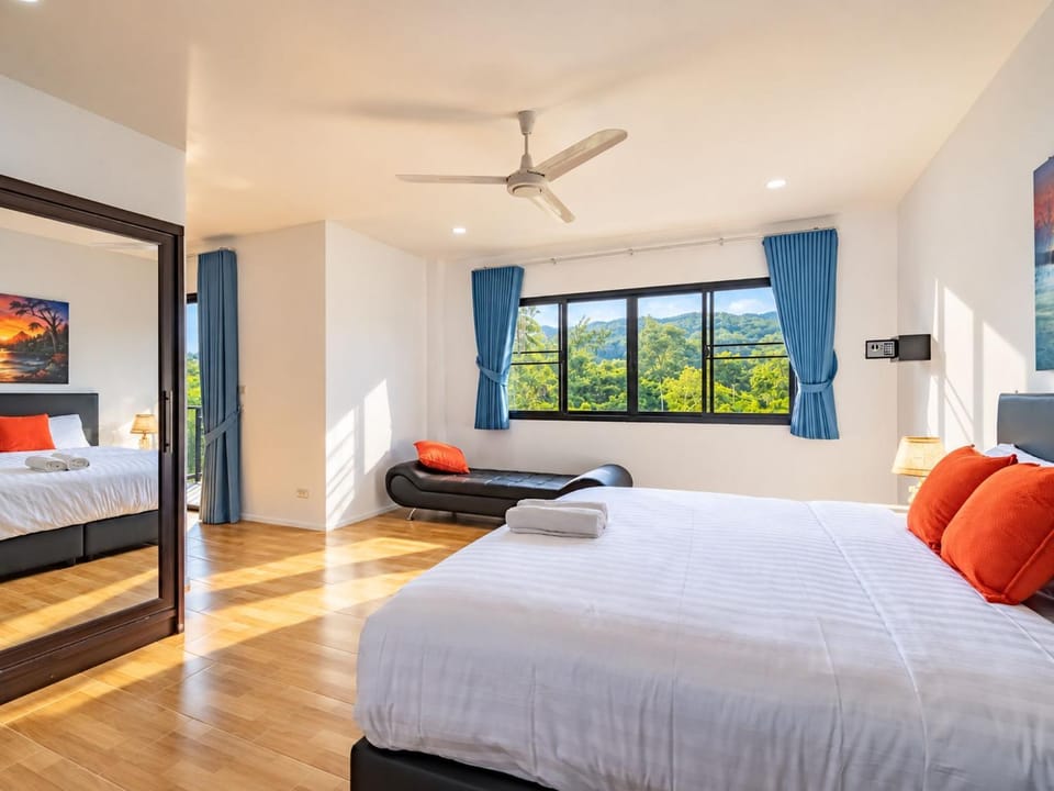 Bed, Bedroom, Mountain view, towels, air conditioner
