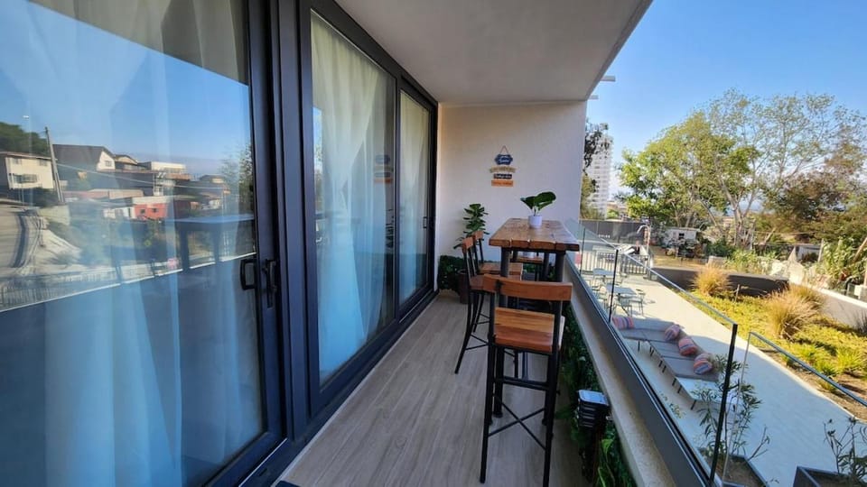 Departamento Familiar con Piscina, Terraza y Estacionamiento Apartment in Valparaiso