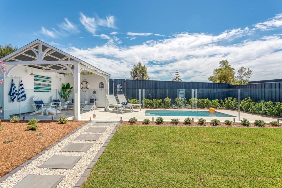 Garden, Garden, Swimming pool