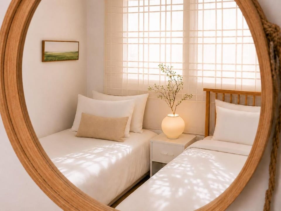 홍대중심, 홍대입구8번, 3Bed 2Room, 5인, 짐보관, 홀텔식침구, 공항버스8분, 쇼핑거리3분, 숲속공원 Villa in Seoul