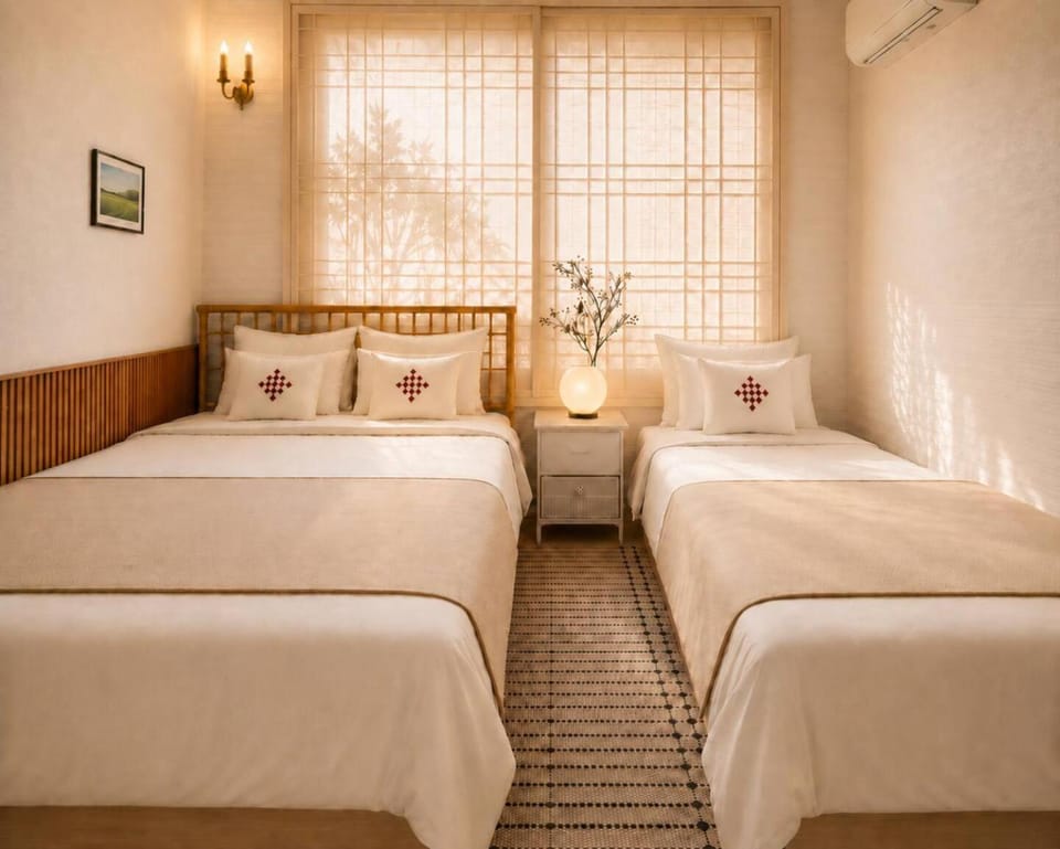 홍대중심, 홍대입구8번, 3Bed 2Room, 5인, 짐보관, 호텔식침구, 공항버스8분, 쇼핑거리3분, 숲속공원 Villa in Seoul