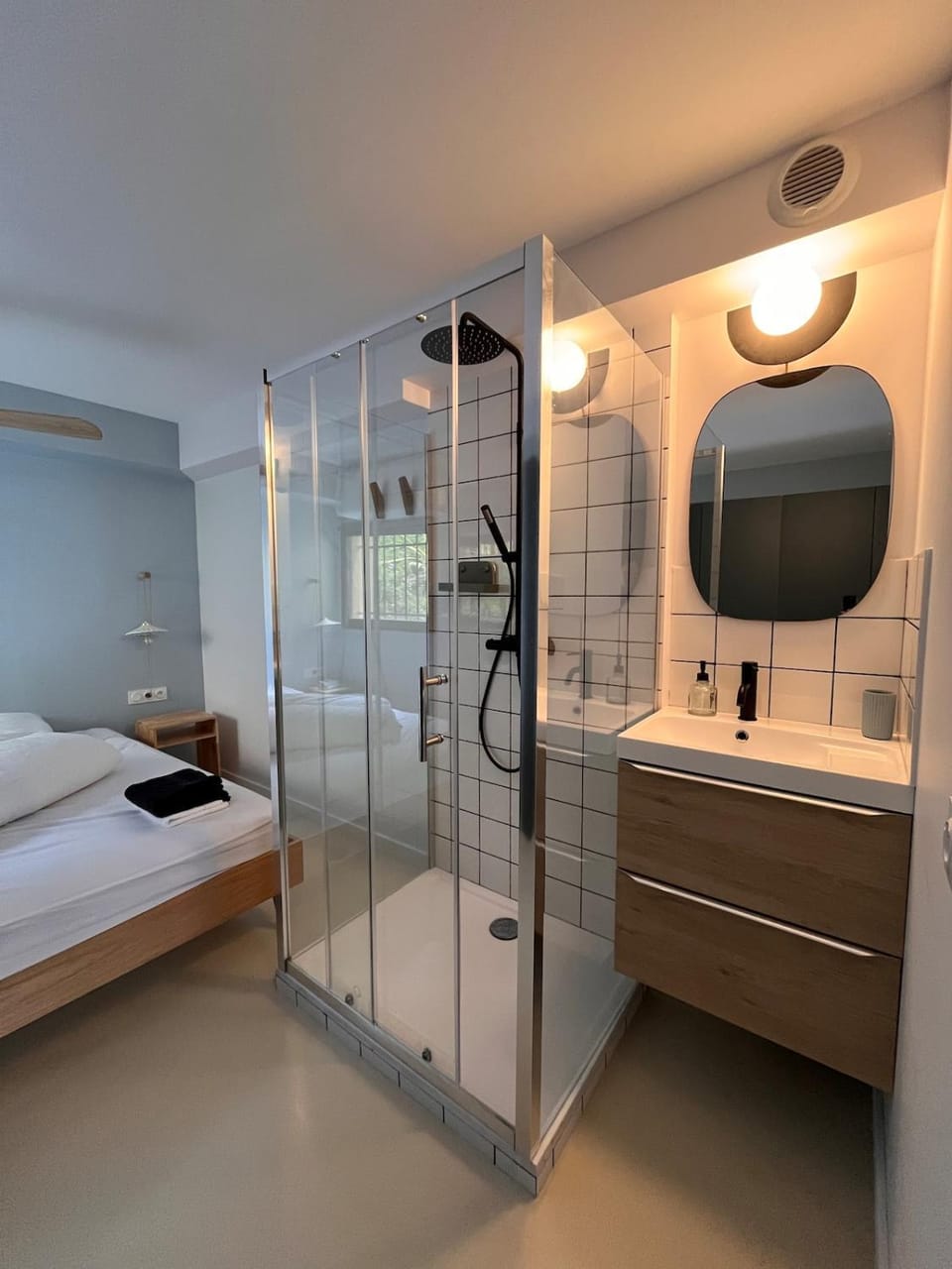 Shower, Bathroom, towels