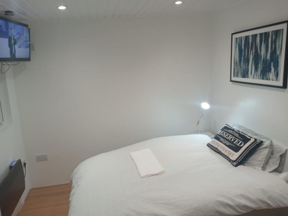 Timber Lodge Ensuite room Vacation rental in Corby