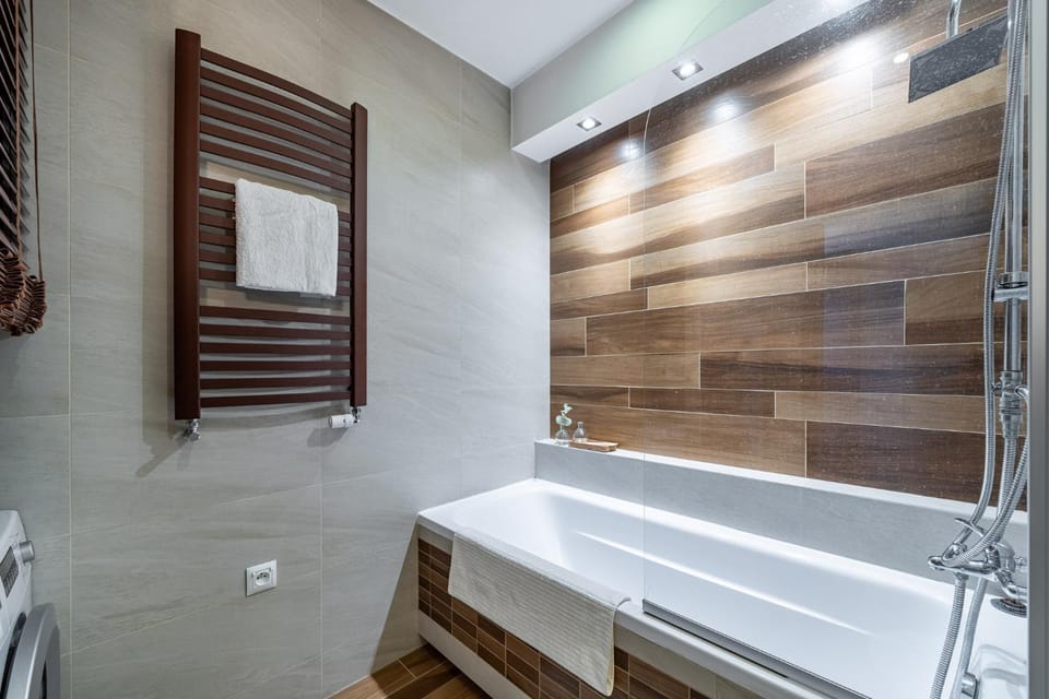 Shower, Bathroom, Bath, towels