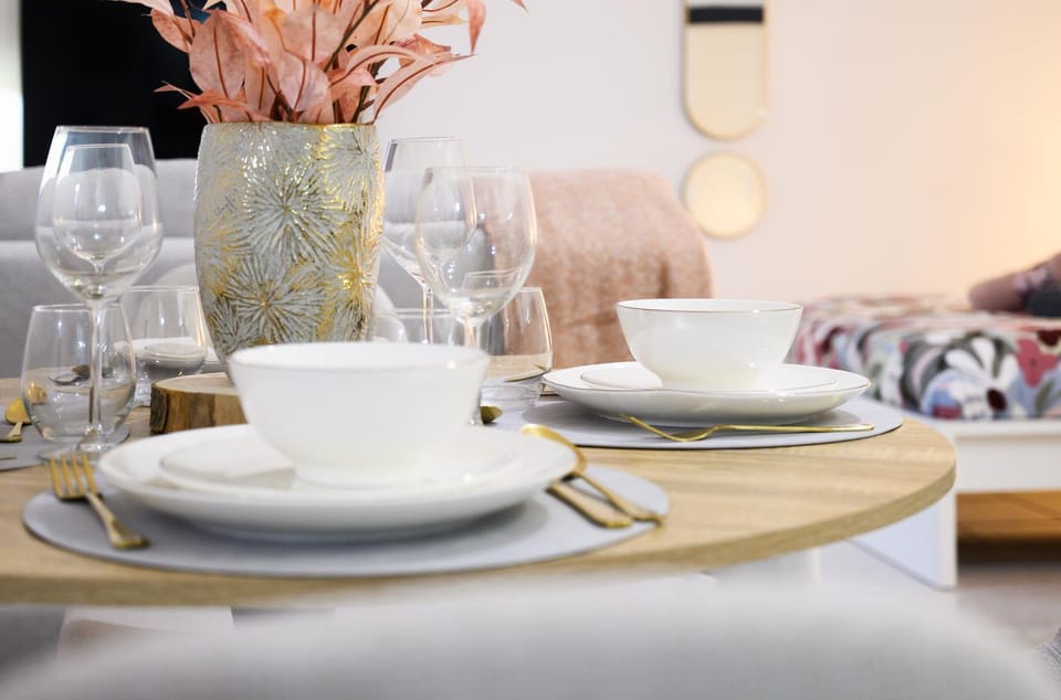 Food and drinks, Dining area, Food