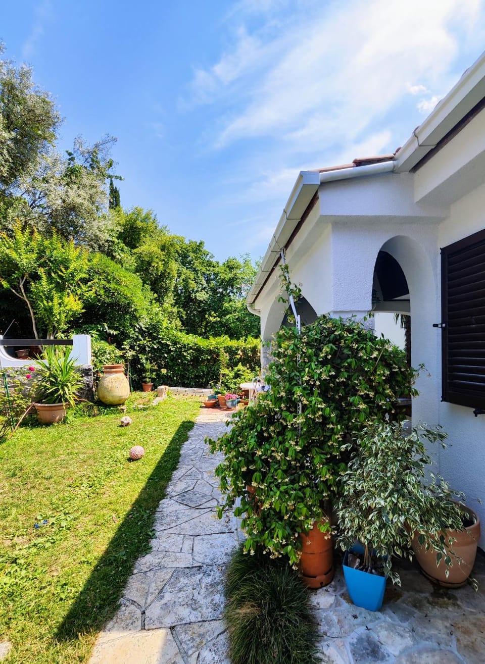Property building, Spring, Garden