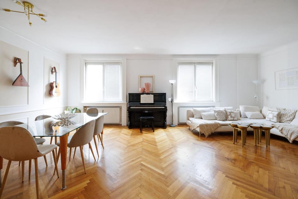 Living room, Dining area