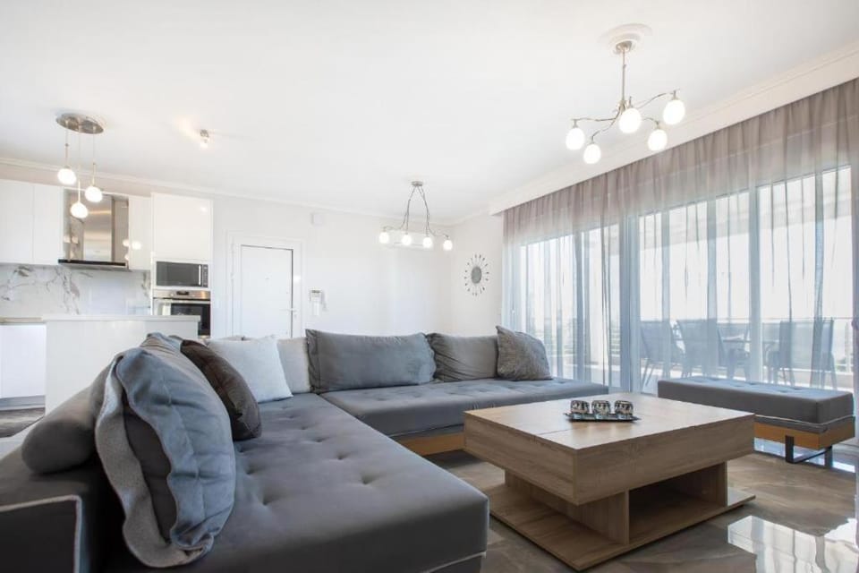 Kitchen or kitchenette, Living room, Seating area